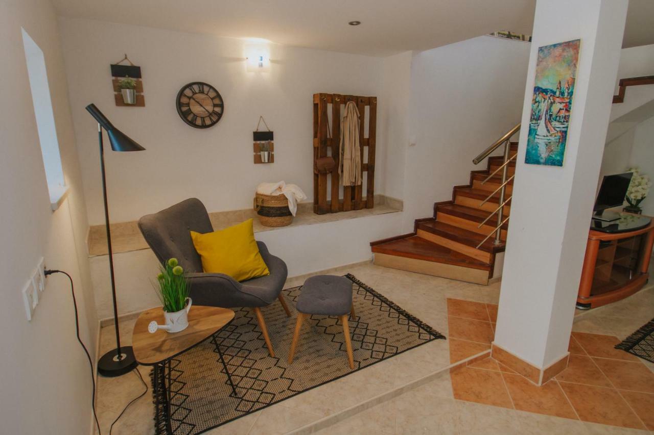 Villa Lanterna Prapatnica Extérieur photo
